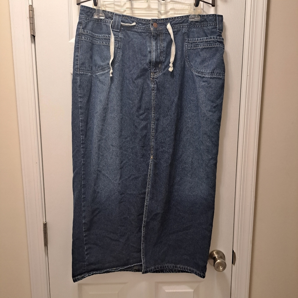 Denim blue skir